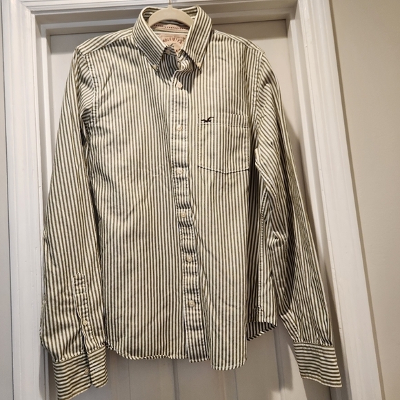 Hollister striped Men's button down army green striped button up Men's Size M - Picture 1 of 11